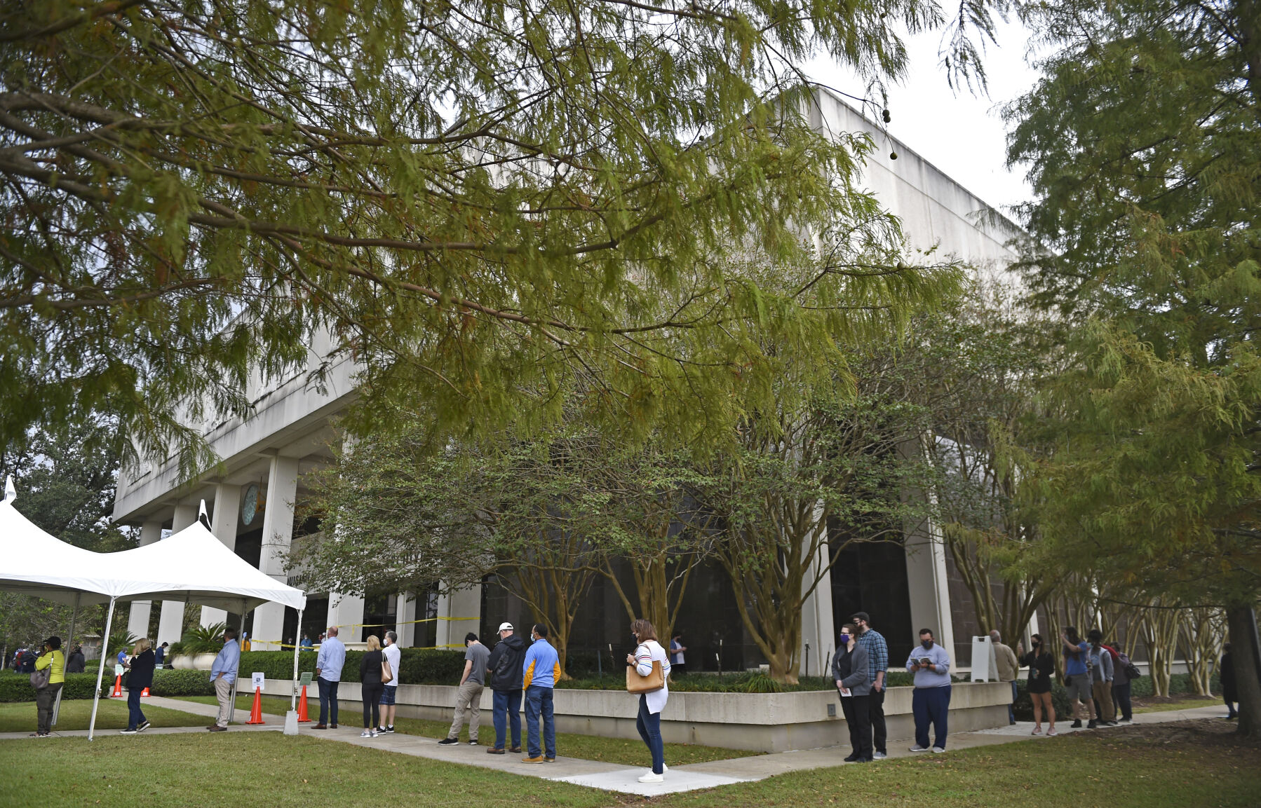 BR.earlyvoting.101720 HS 342.JPG
